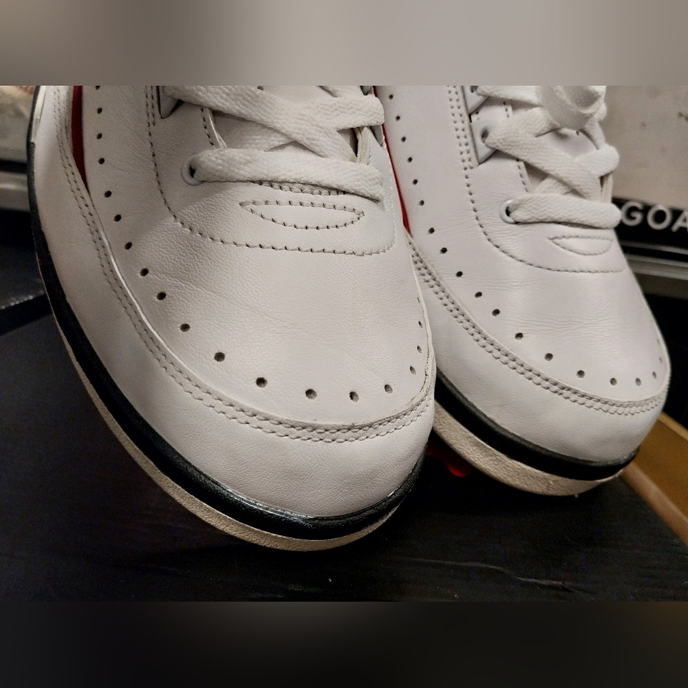 Retro Jordan 2 Low Chicago 2016 Size 11.5 - Picture 8 of 14